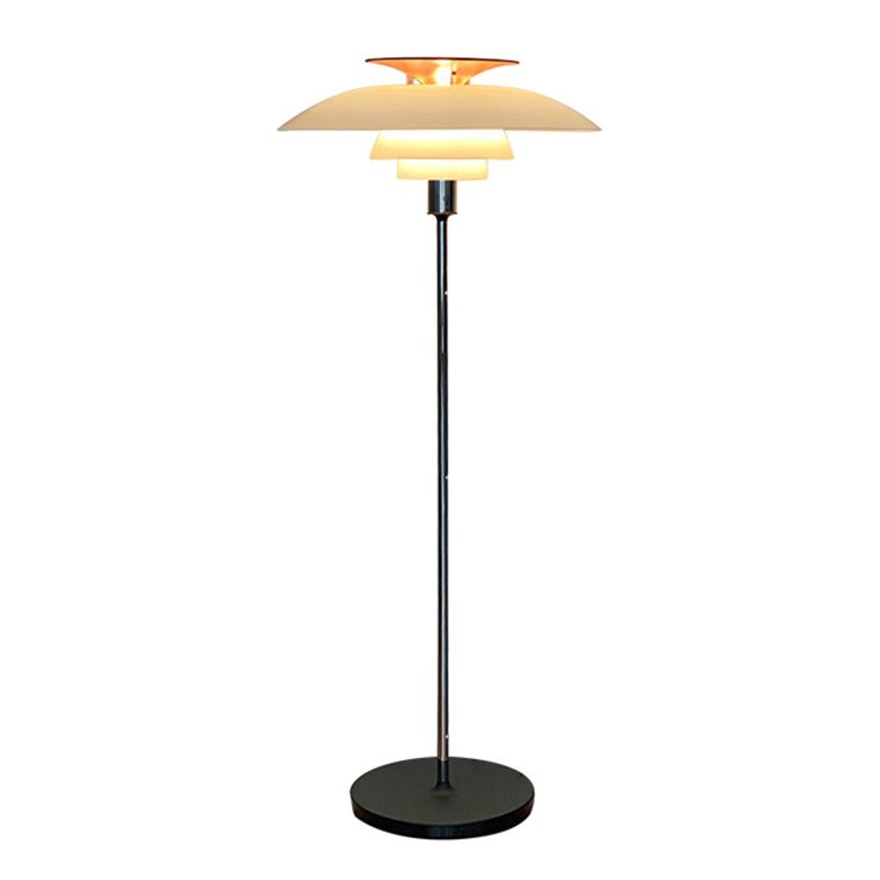 Salgado lampadar modern din metal, în formă de farfurie zburătoare