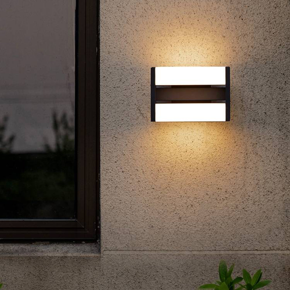 Ray aplică de perete pentru exterior dreptunghiulară rotativă din metal, negru