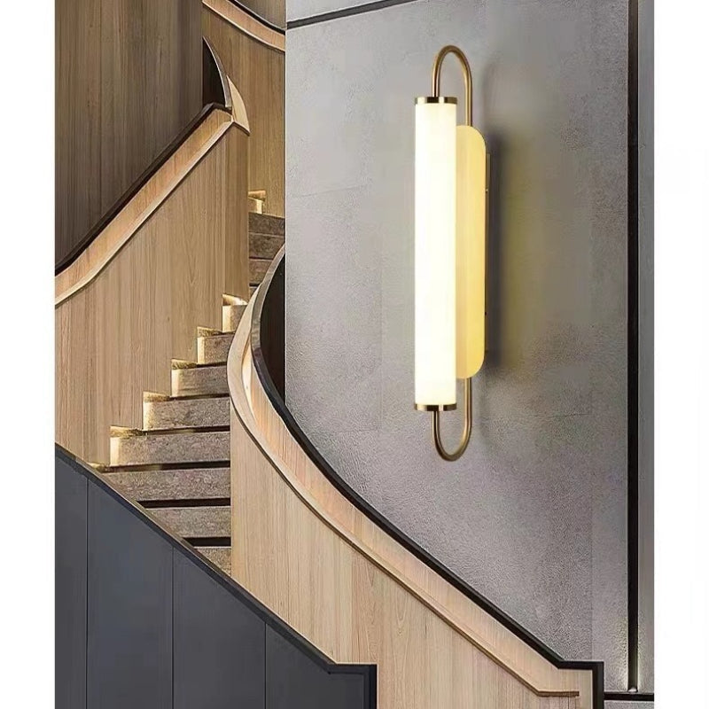 Arisha aplică de perete decorativă LED pentru interior, cu finisaj metalic, ideală pentru holuri sau sufragerie, pentru coridor