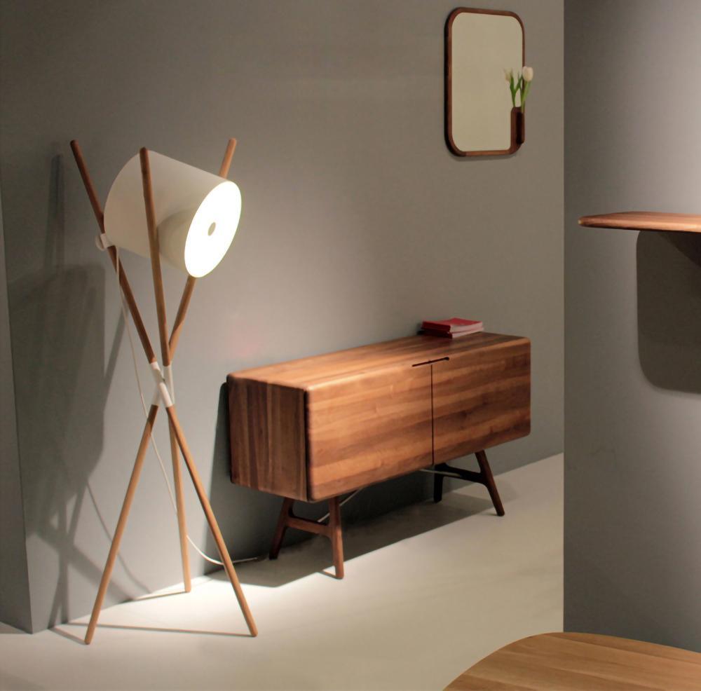 Syloena lampadar contemporan din lemn