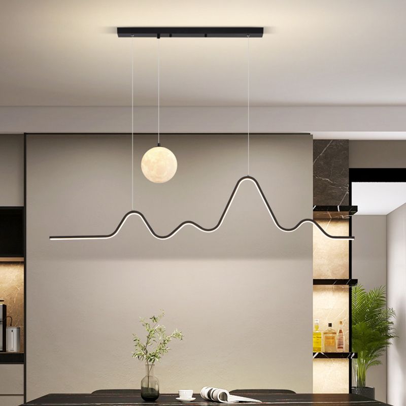 Arisha lampă suspendată minimalistă cu design ondulat din metal, negru/alb/auriu