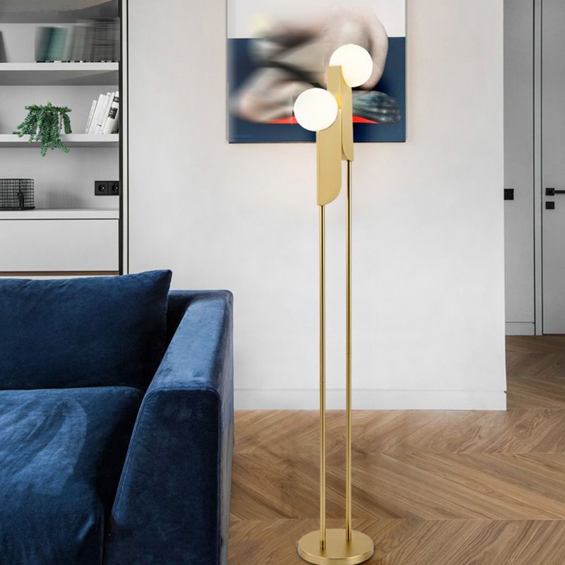 Salgado lampadar auriu din metal, minimalist, pentru living