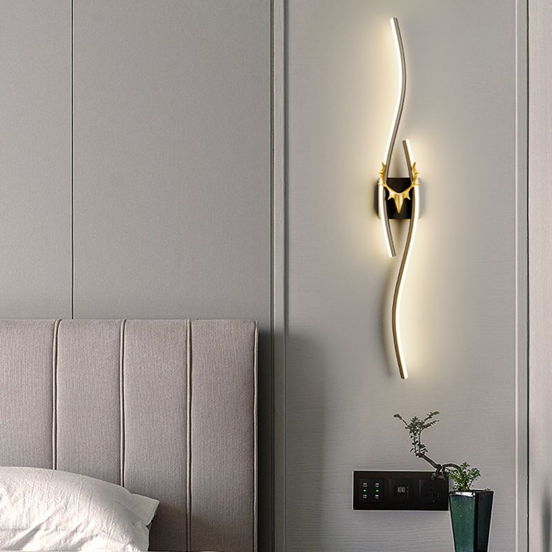 Arisha modern Linear metal oglindă LED aplică de perete, negru/Aur