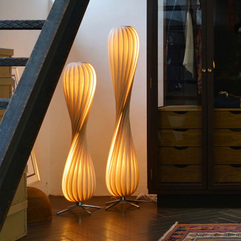 Ozawa modern Twisted lemn lampadar, Culoare lemn