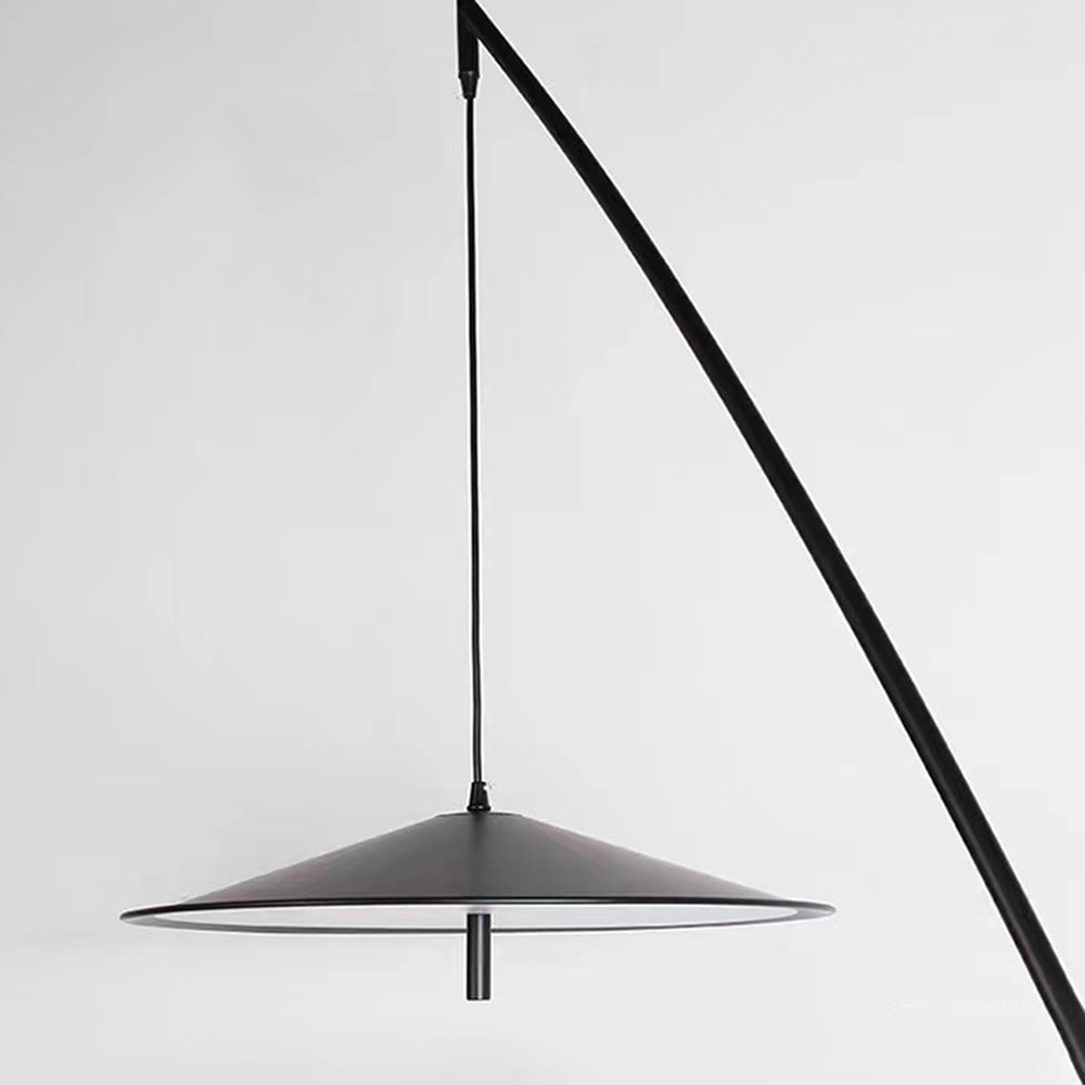 Salgado lampadar cu trei surse de lumină, pentru living