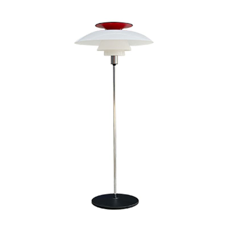 Salgado lampadar modern din metal, în formă de farfurie zburătoare