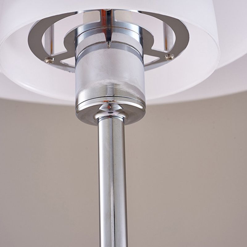 Salgado lampadar modern din metal, în formă de farfurie zburătoare