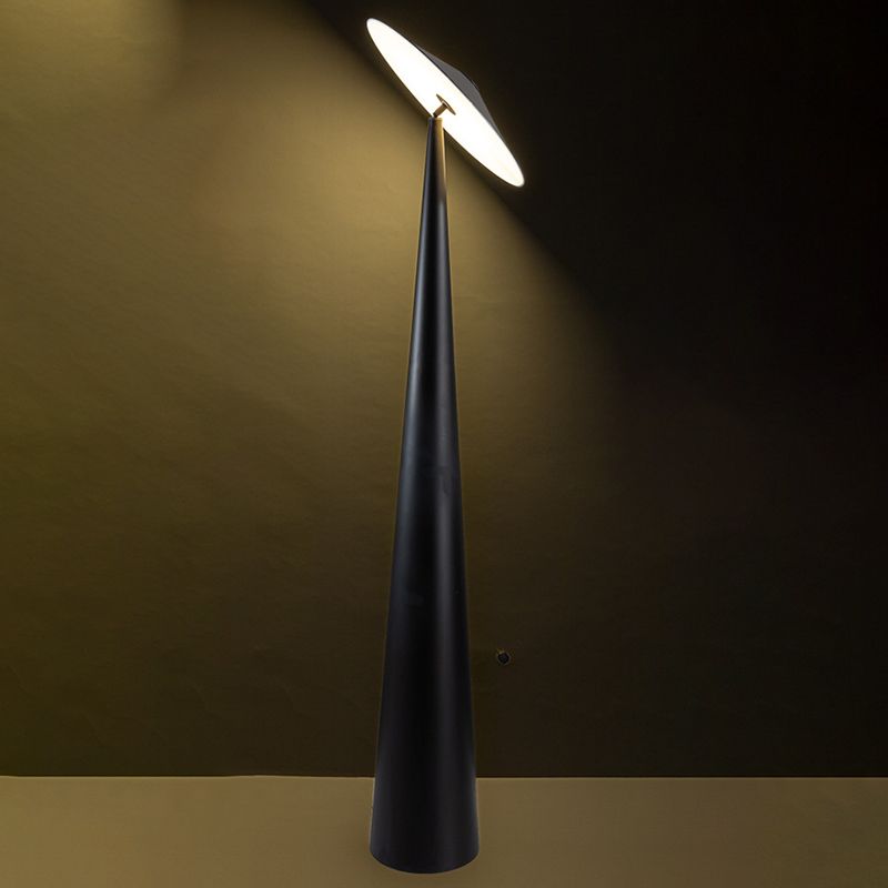 Salgado lampadar modern cu Formă de Farfurie din metal, negru