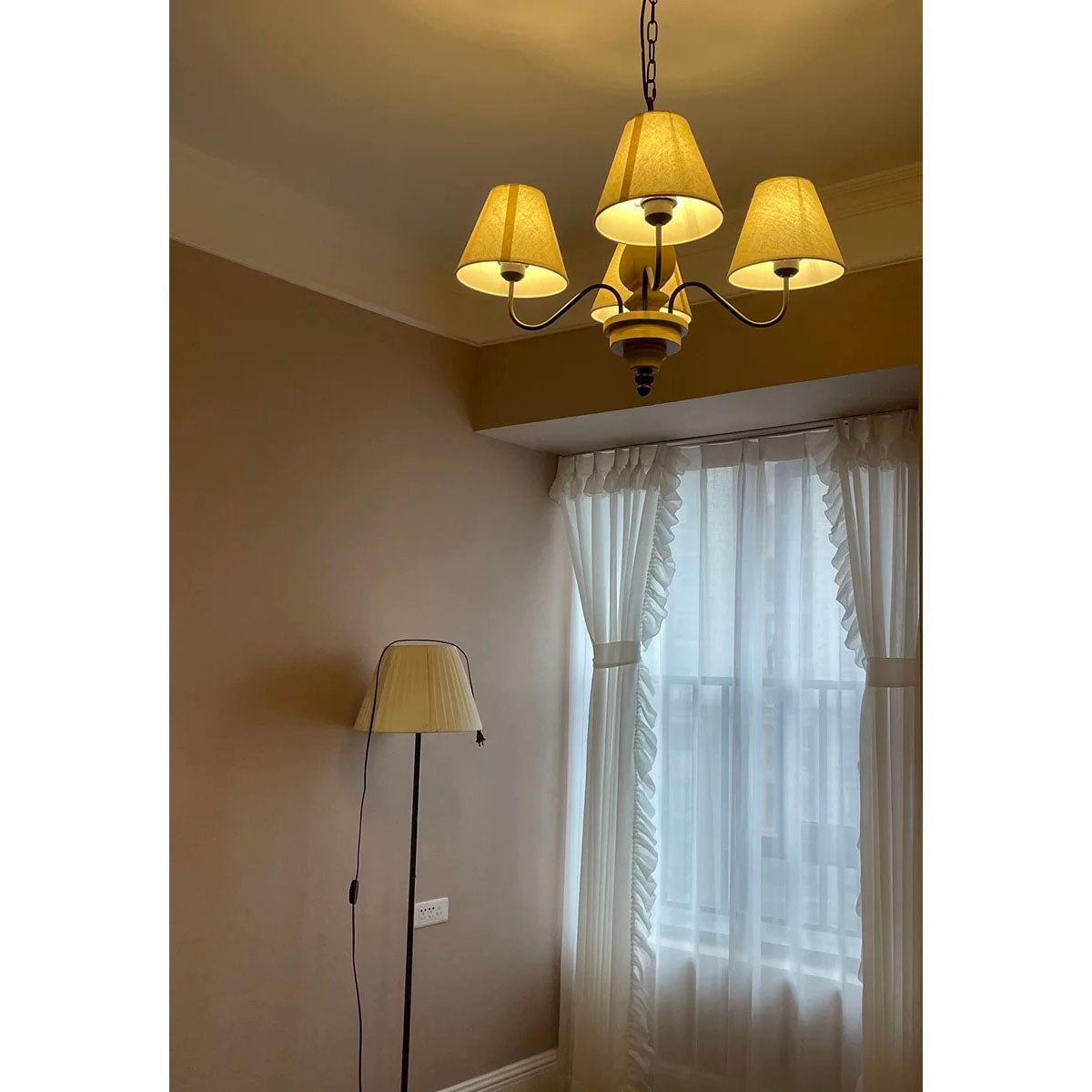 Adela candelabru