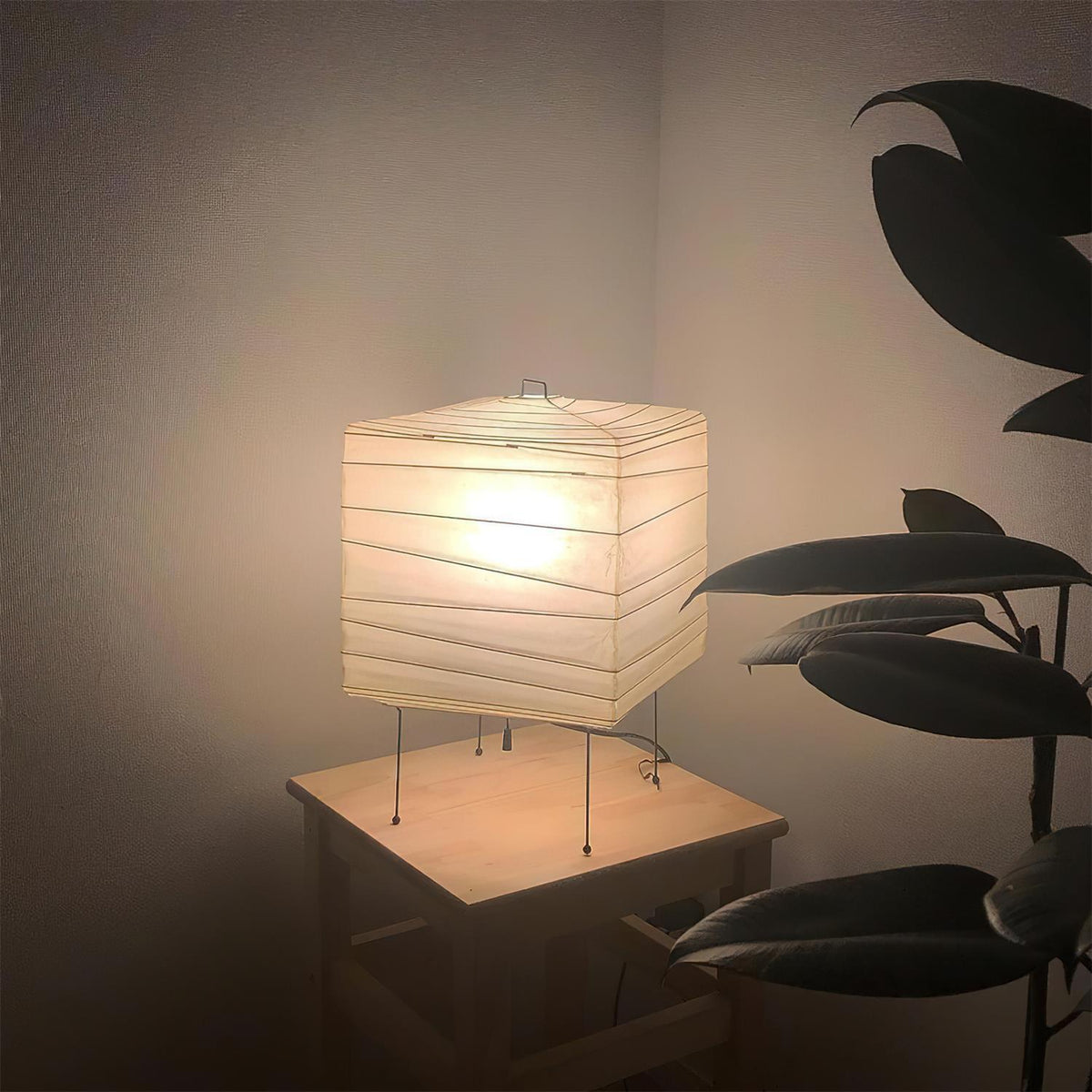 Tavina lampă de masă