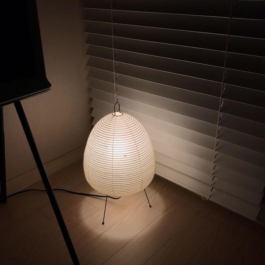Tranquilux lampă de masă inspirată din Japonia din hârtie