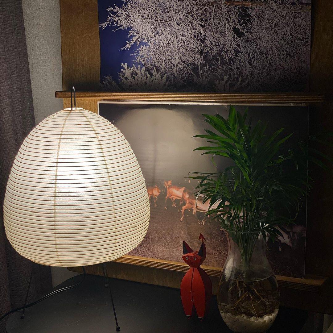 Tranquilux lampă de masă inspirată din Japonia din hârtie