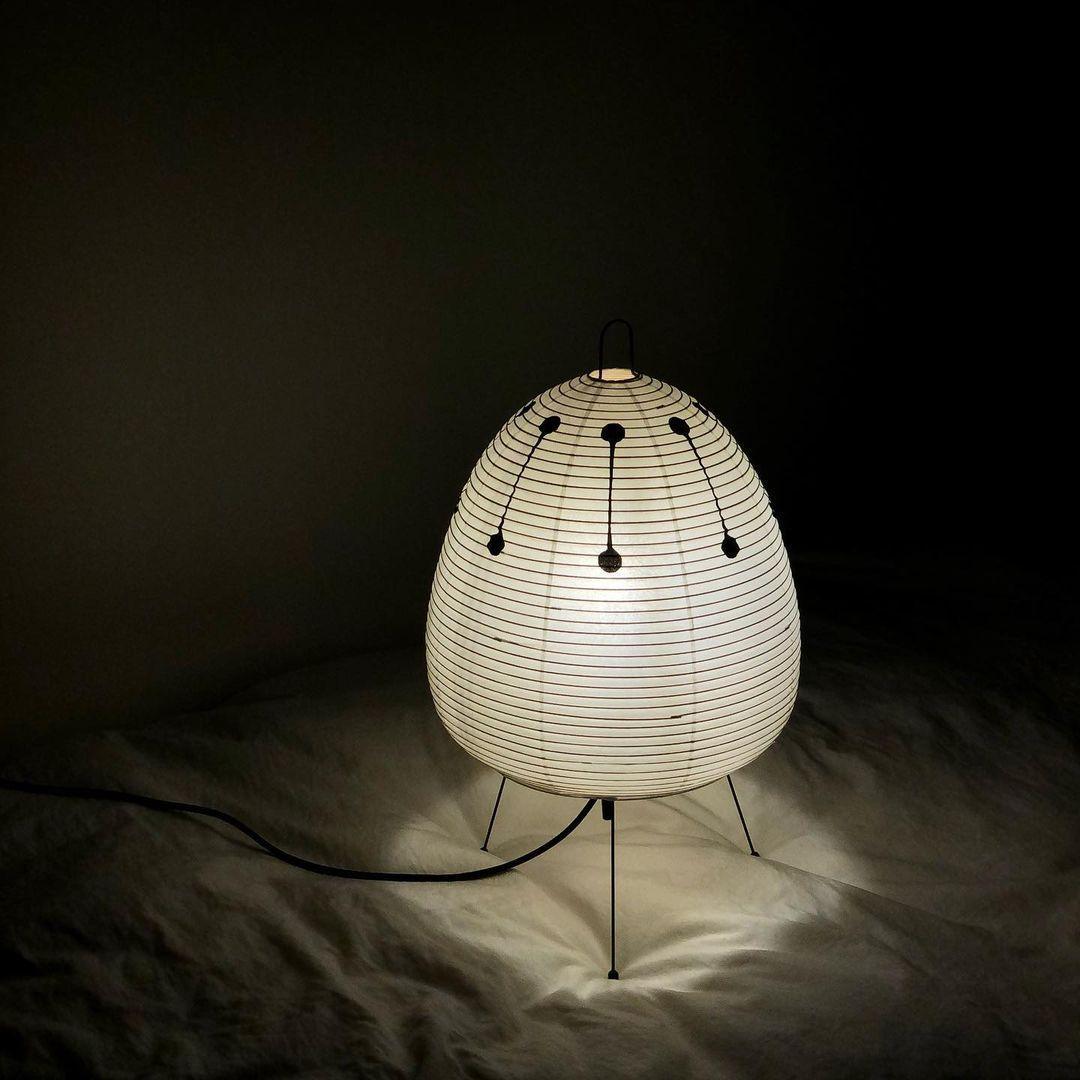 Tranquilux lampă de masă inspirată din Japonia din hârtie