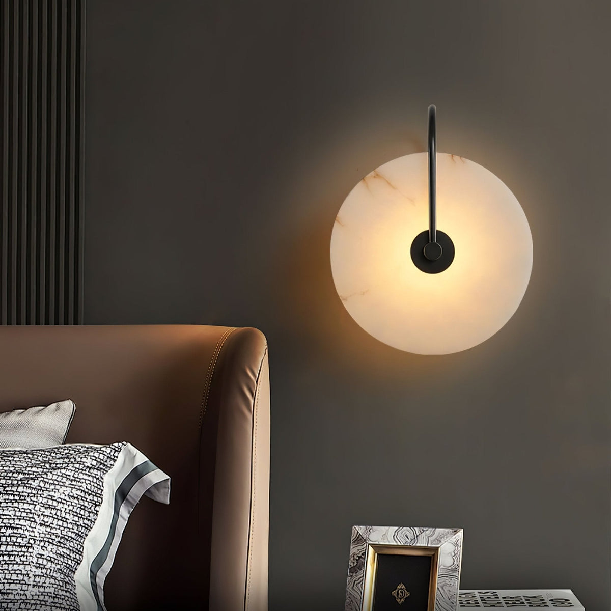 Kristy aplică de perete LED alabastru Circular Iconic