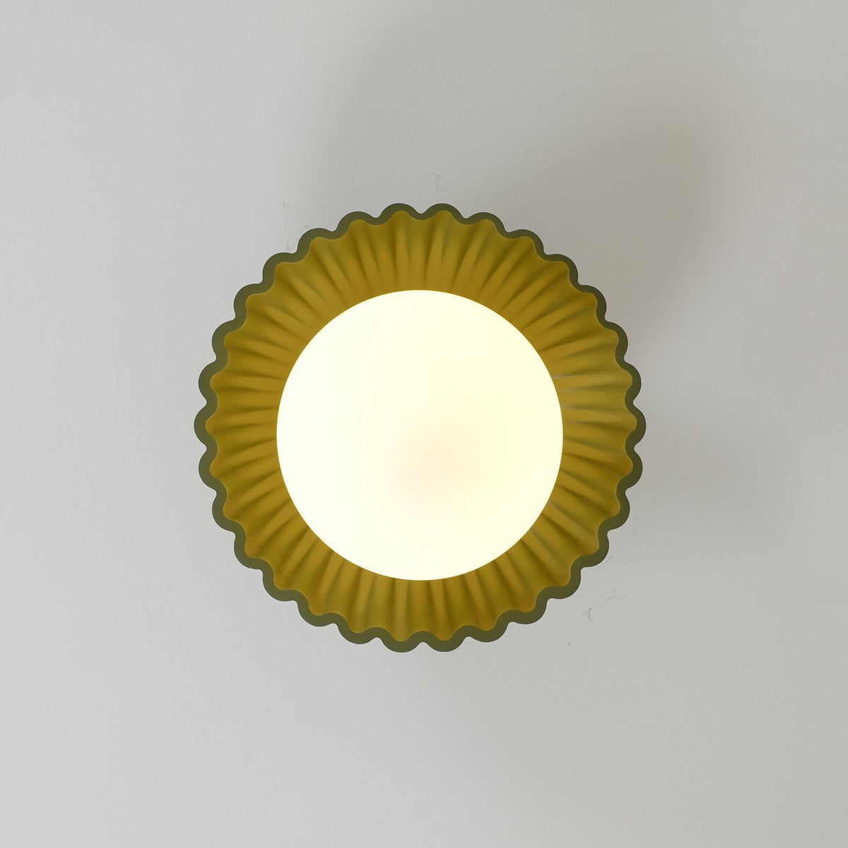 Scallop plafonieră aplicată, cu lumină difuză