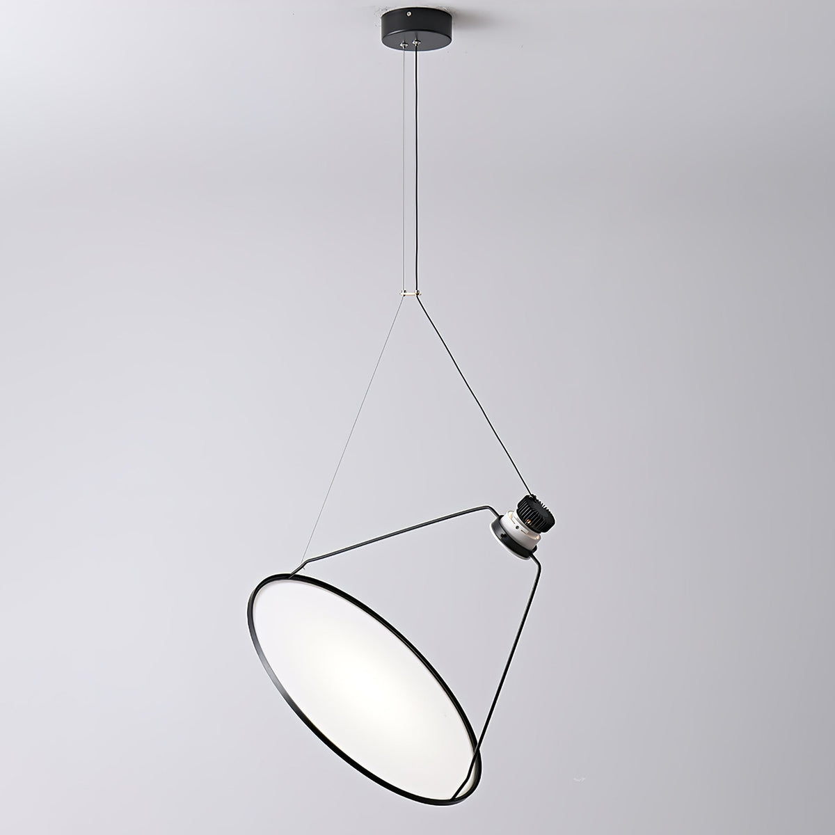 Brio lampă suspendată minimalistă din Oțel