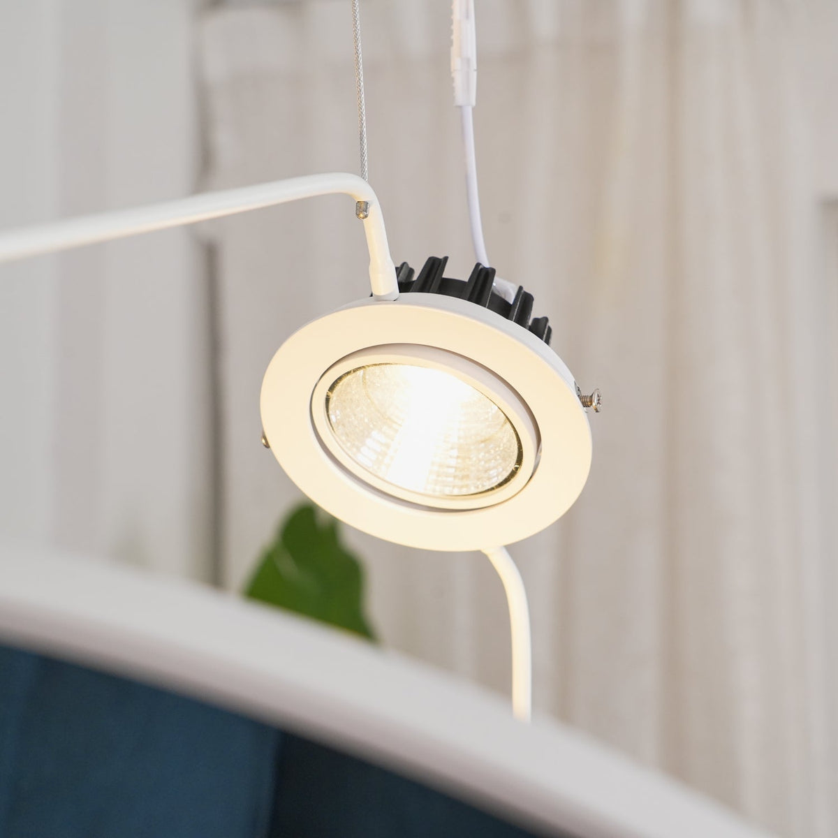 Brio lampă suspendată minimalistă din Oțel
