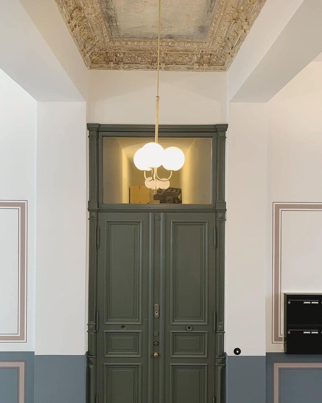 Brin lampă suspendată din metal și sticlă, elegantă