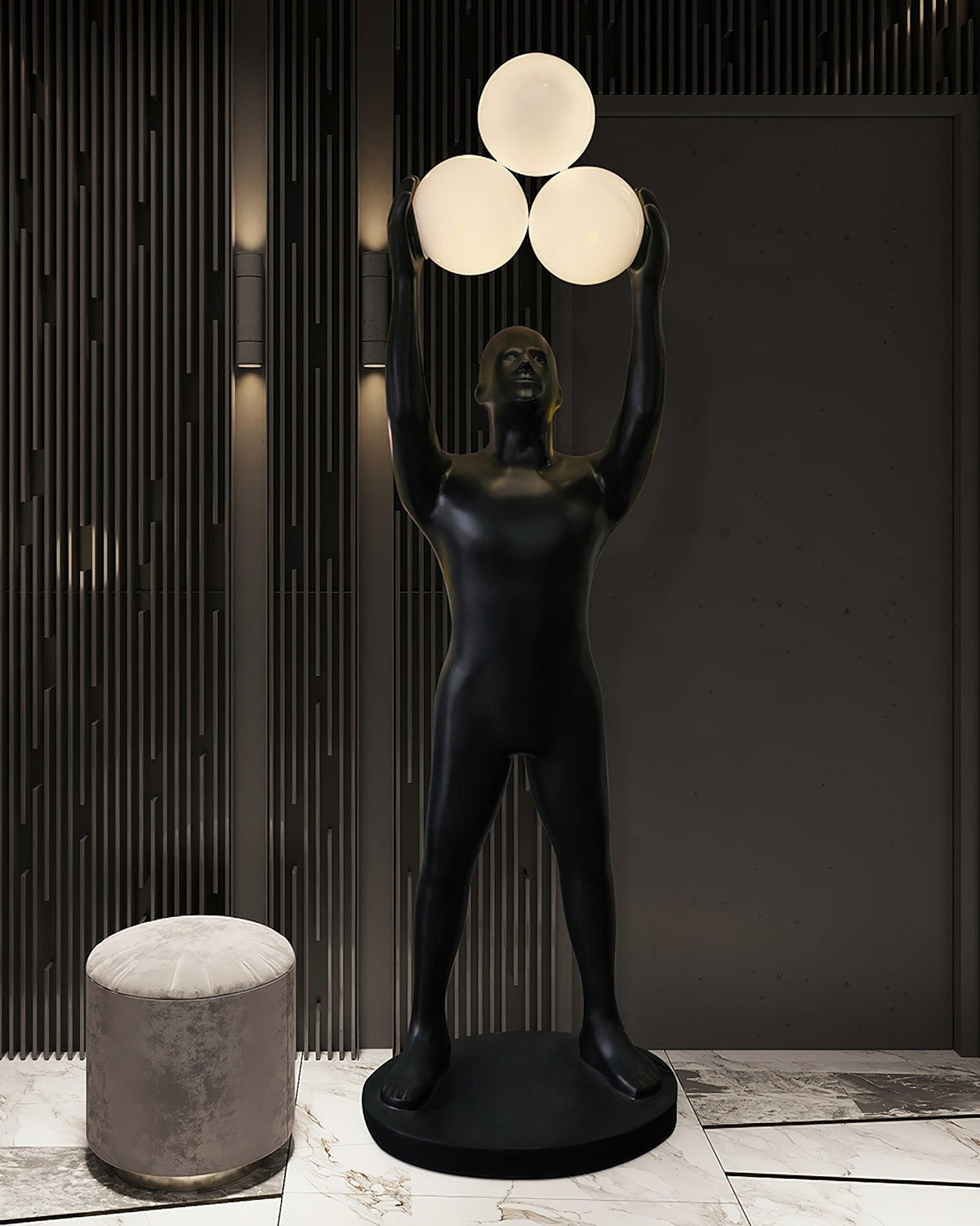 Avenoiella Statue lampadar