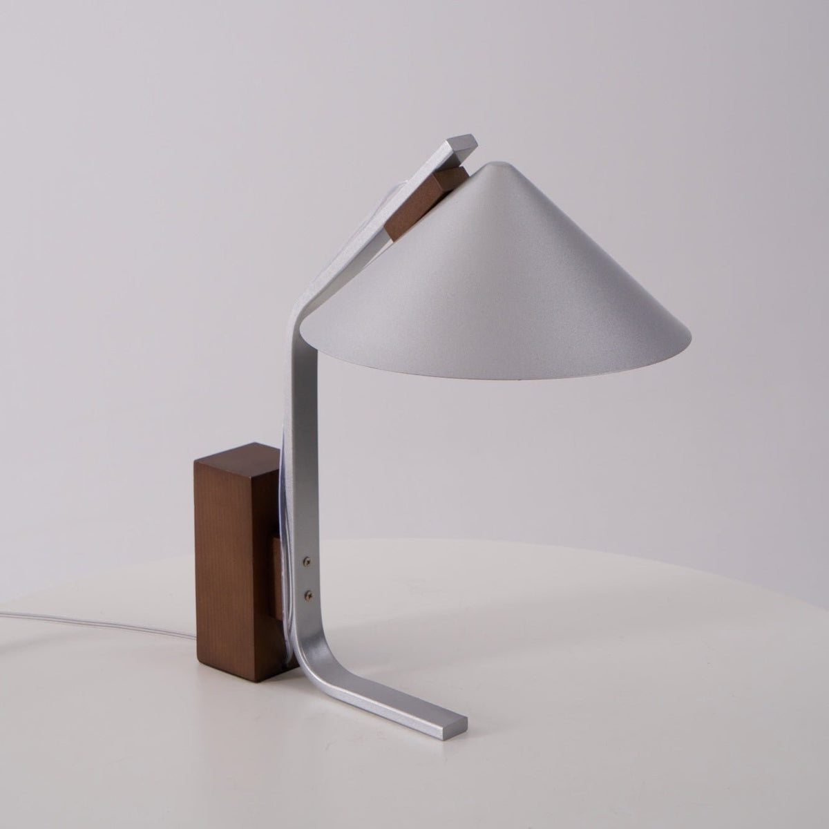 Ireld lampă de masă modernă