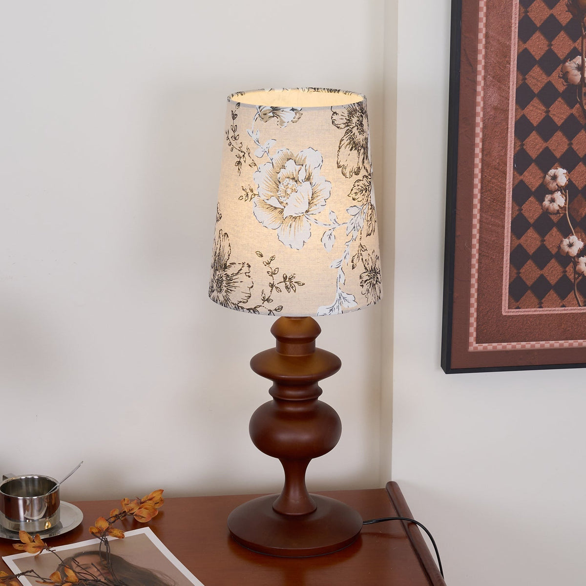 Lumiselle lampă de masă
