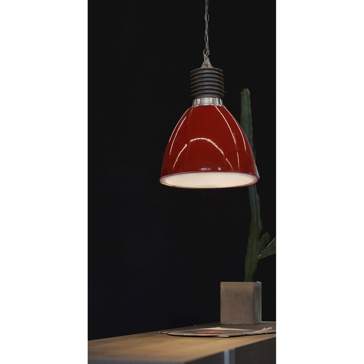 Kvennuvys lampă suspendată modernă, minimalistă din metal