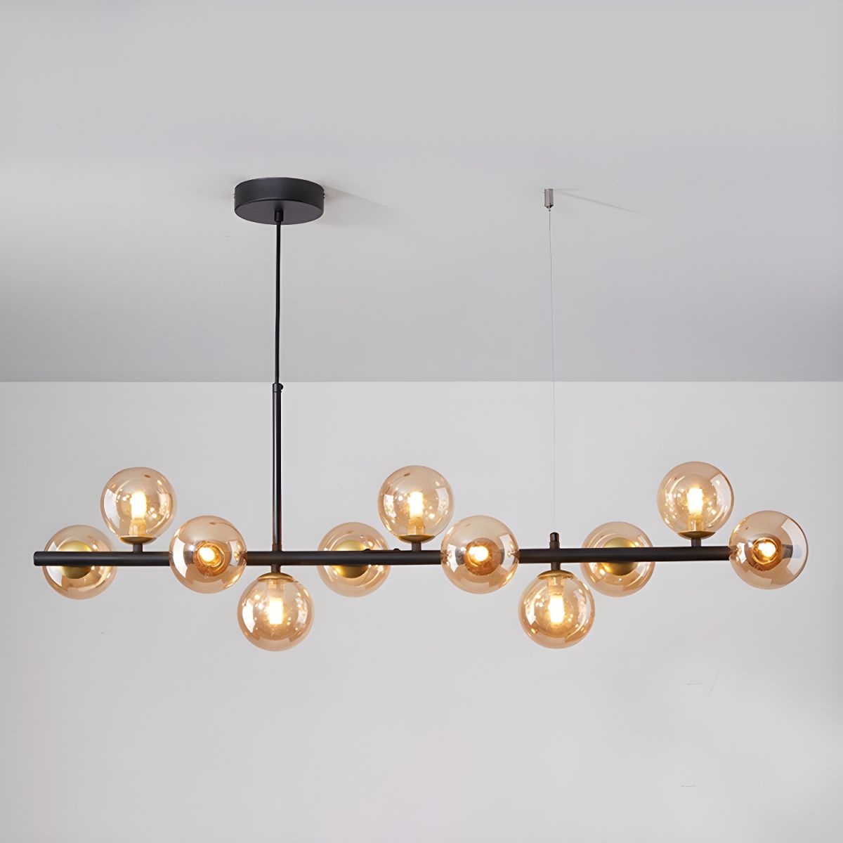 Lioroora candelabru auriu din sticlă, cu glob, cu 12 surse de lumină
