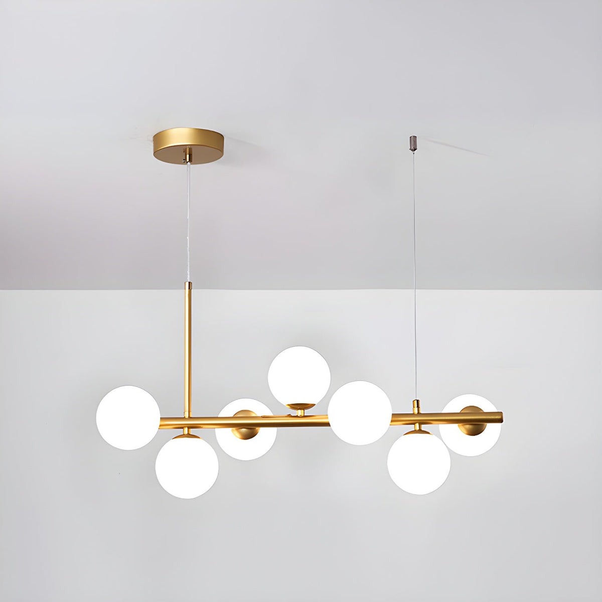 Lioroora candelabru auriu din sticlă, cu glob, cu 12 surse de lumină