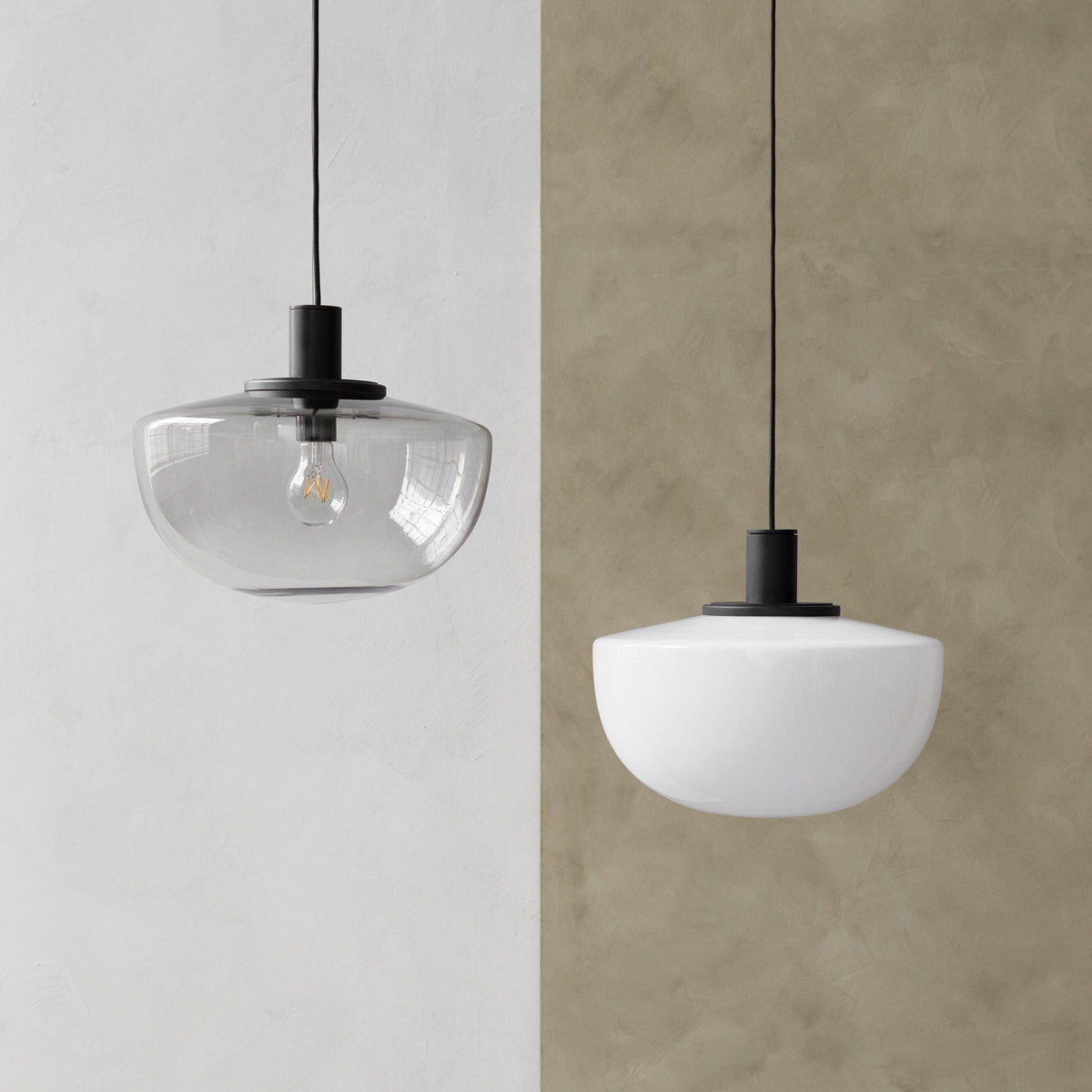 Lampă suspendată din sticlă cu abajur sferic și montaj metalic în stil minimalist pentru relaxare