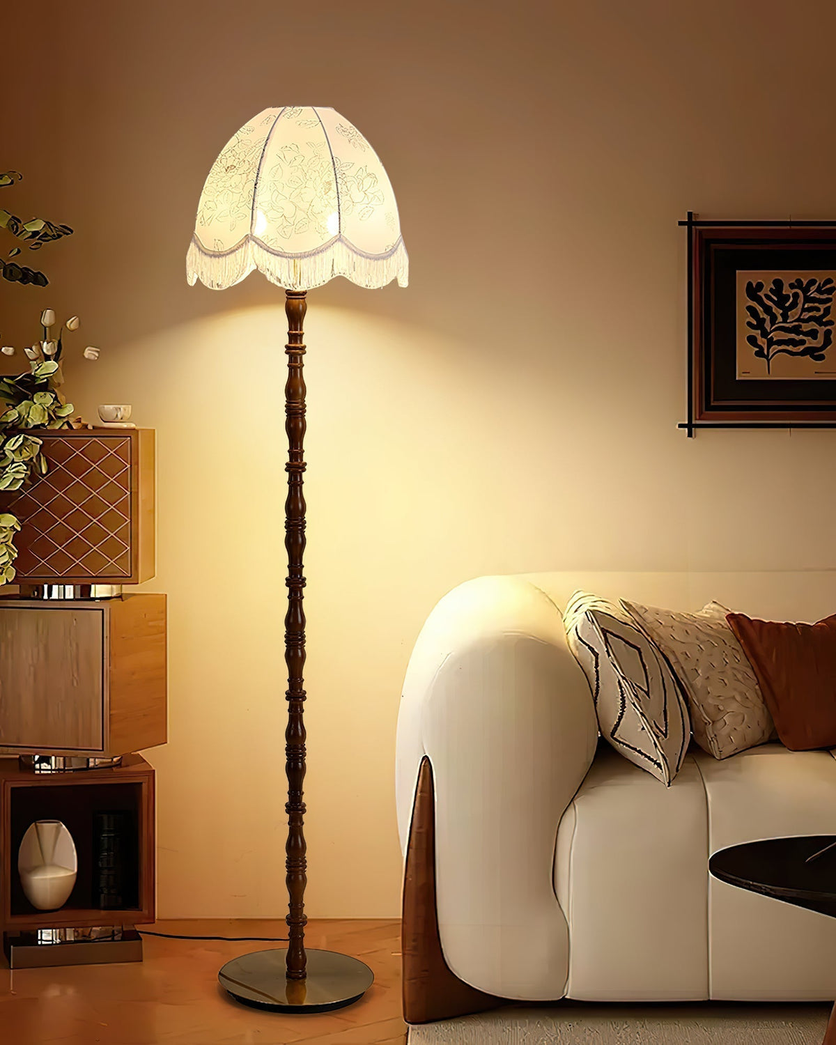 Fioeette lampadar cu abajur textil