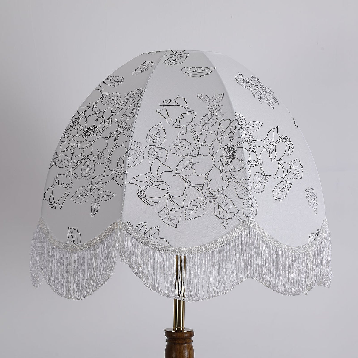 Fioeette lampadar cu abajur textil