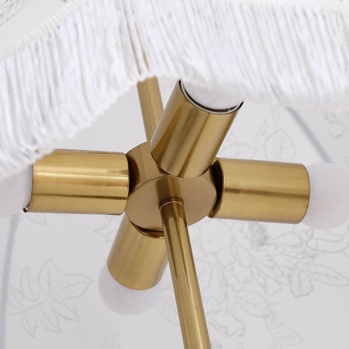 Fioeette lampadar cu abajur textil