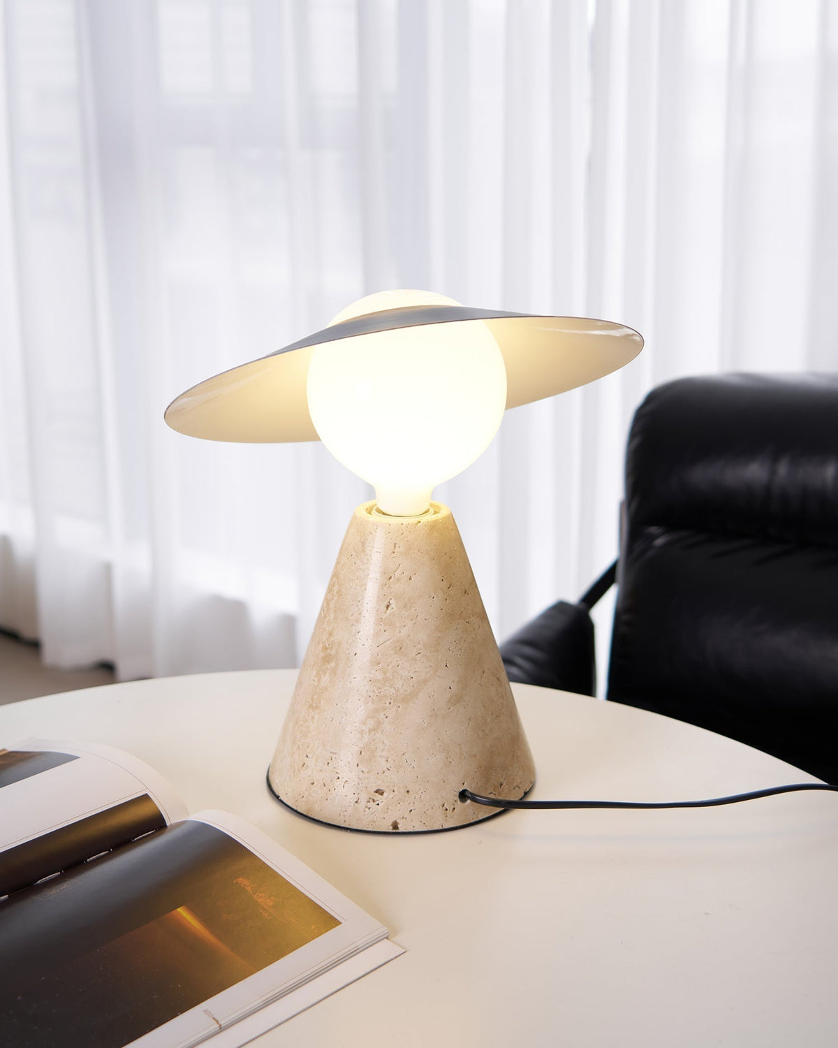 Elaalise lampă de masă