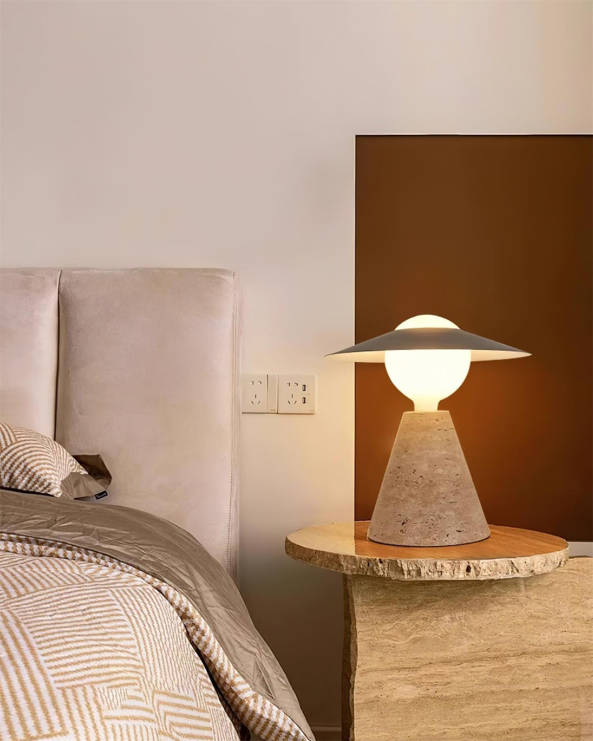 Elaalise lampă de masă