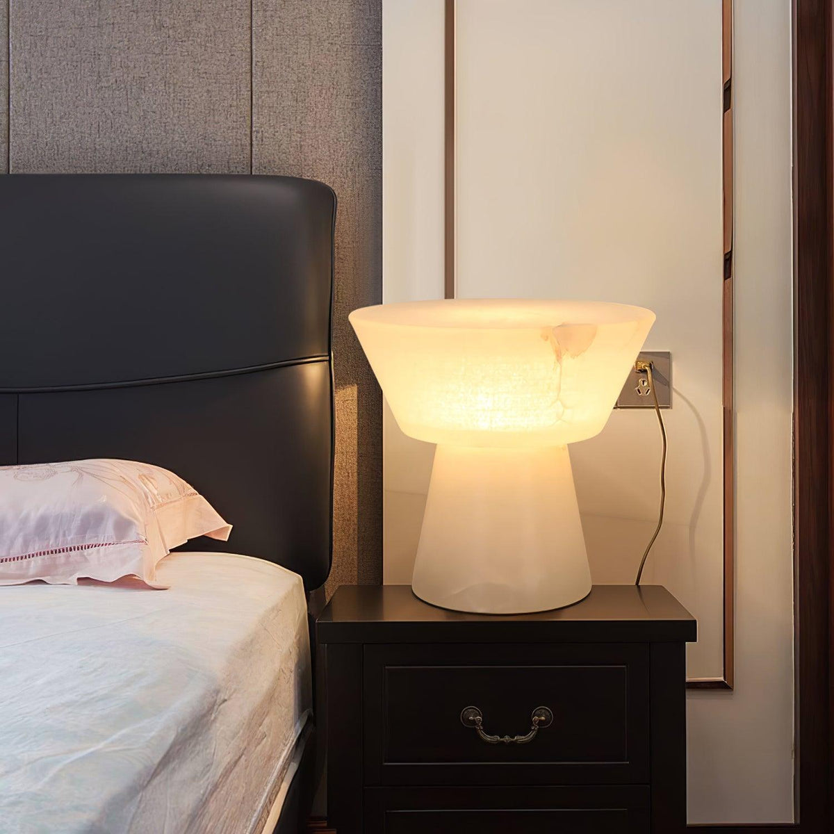 Ane Pedestal lampă de masă din alabastru
