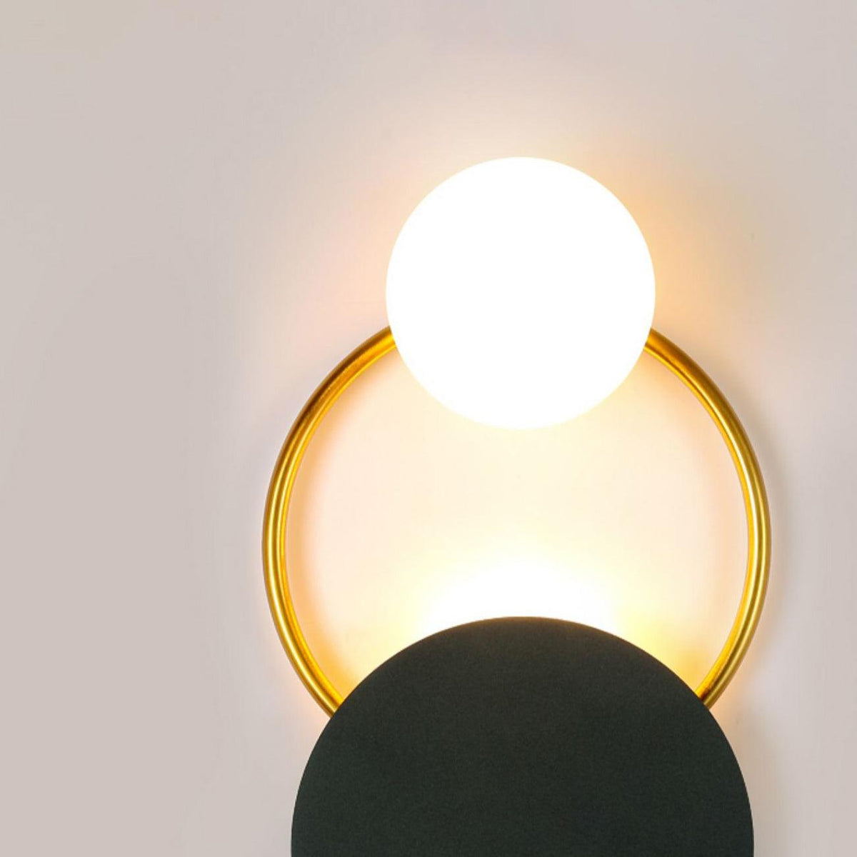 Arisha modern LED Triple Rings aplică de perete, metal/sticlă, Aur/negru, dormitor