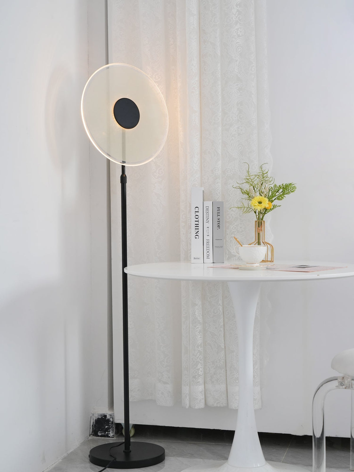 Abir lampadar minimalist