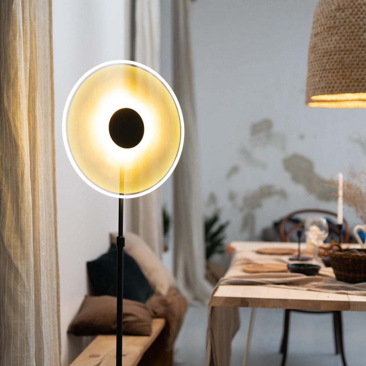 Abir lampadar minimalist
