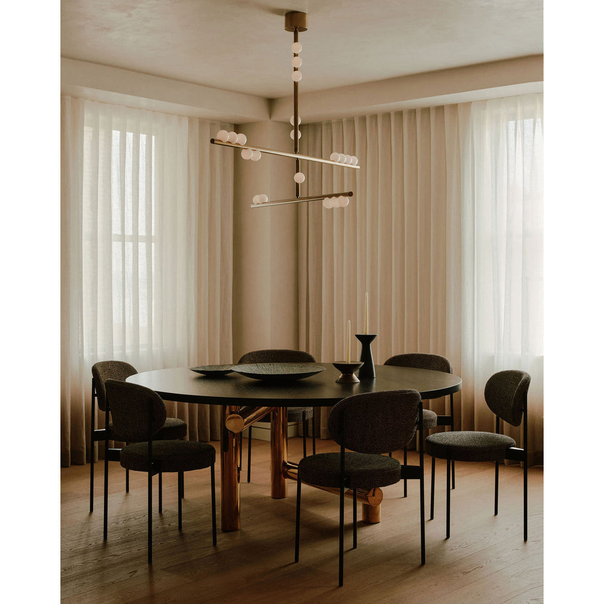 Rivoian candelabru