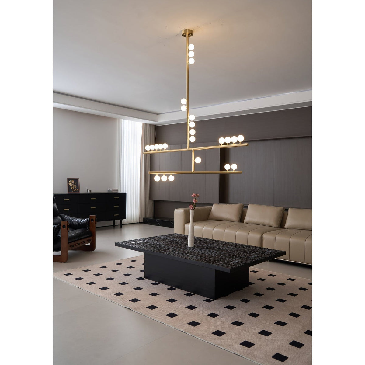Rivoian candelabru
