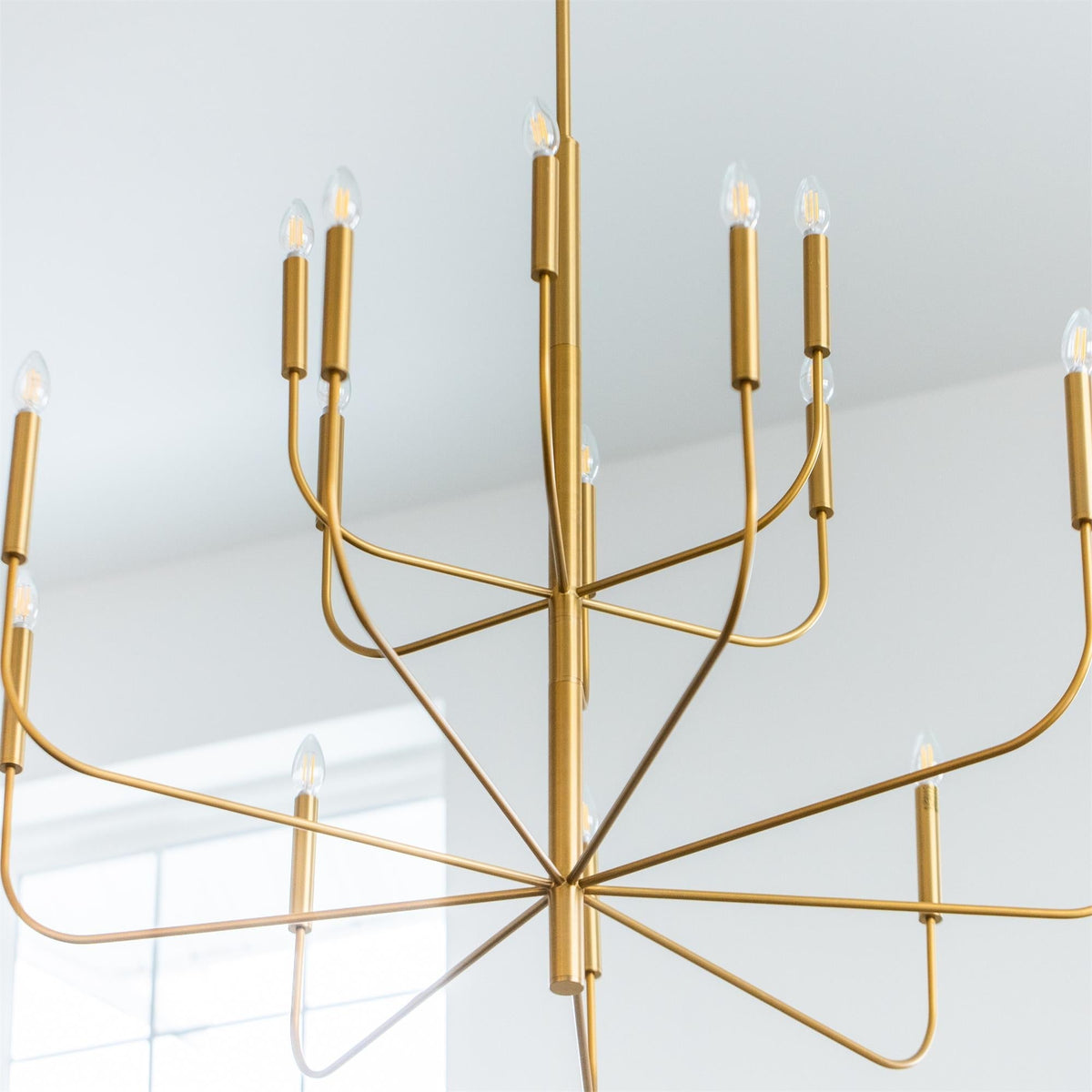Oriirora candelabru din alamă
