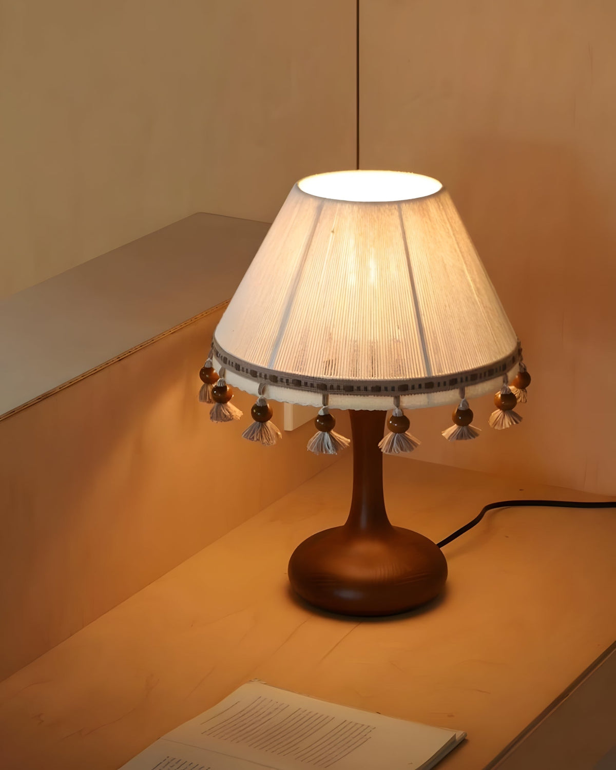 Tassle lampă de masă