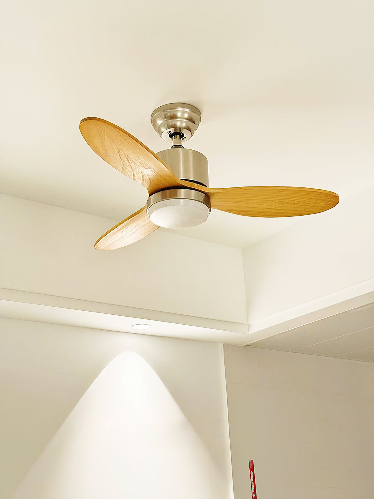 Rivaraine ventilator de tavan cu lumină