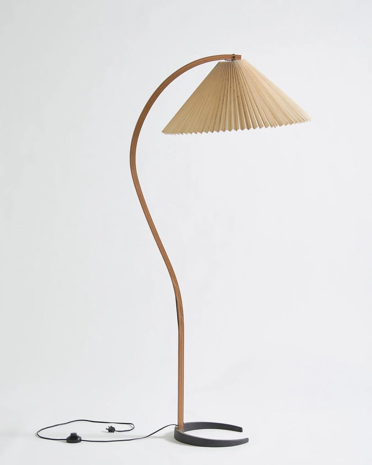 Viaro lampadar din lemn