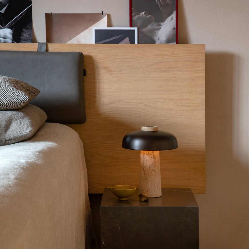 Oakley lampă de masă din travertin