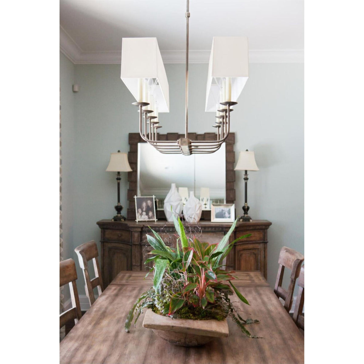 Avenerira candelabru liniar