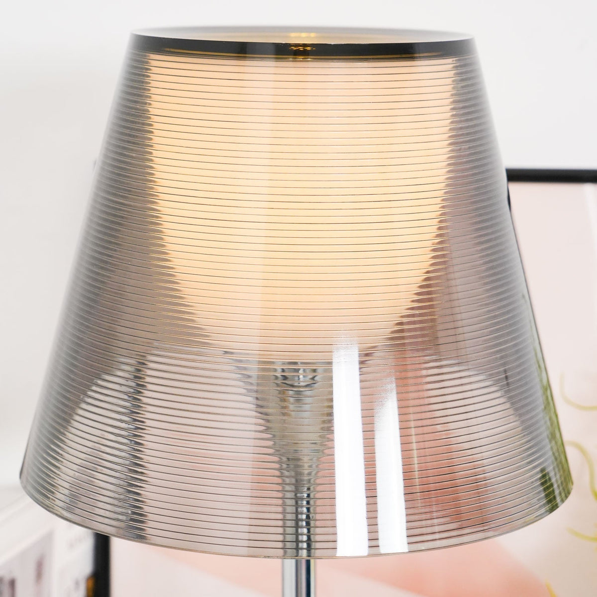 Bravon Plastic lampă de masă