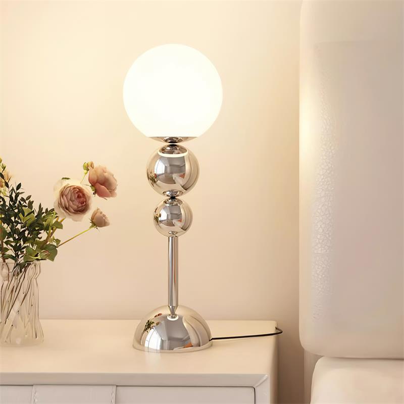 Clavel lampă de masă