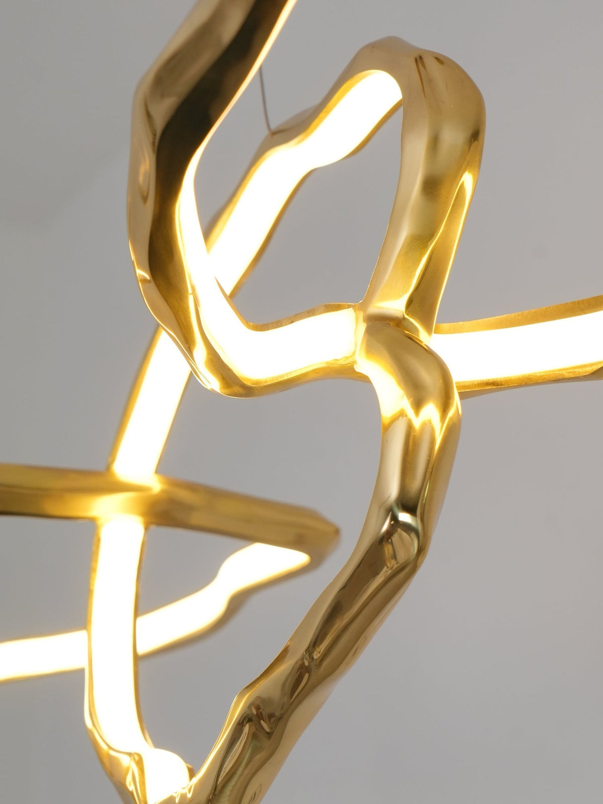 Aballs Cloud Rings Series candelabru din alamă