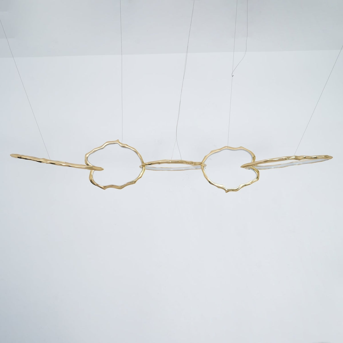 Aballs Cloud Rings Series candelabru din alamă